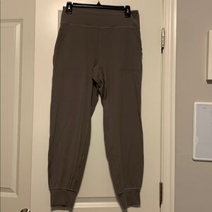 Lululemon Mauve Align Joggers, 28 in, Sz 8
Good Condition